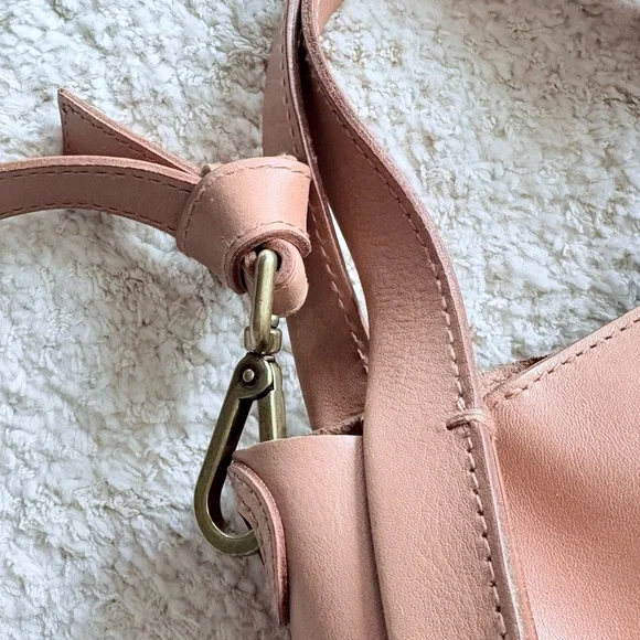 Madewell Sydney Light Tan Leather Crossbody Handbag Brass Details 9”x 8” - Picture 8 of 12